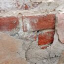 Прокуратура Тверской области потребовала ограничить доступ к заброшенному зданию