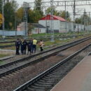 В Твери на ж/д вокзале поезд дальнего следования сбил насмерть женщину
