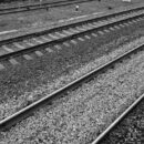В Чуприяновке мужчина попал под скоростной поезд и лишился ноги