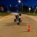 Под Тверью мотоциклист сбил 14-летнюю девочку, которая переходила дорогу в неположенном месте